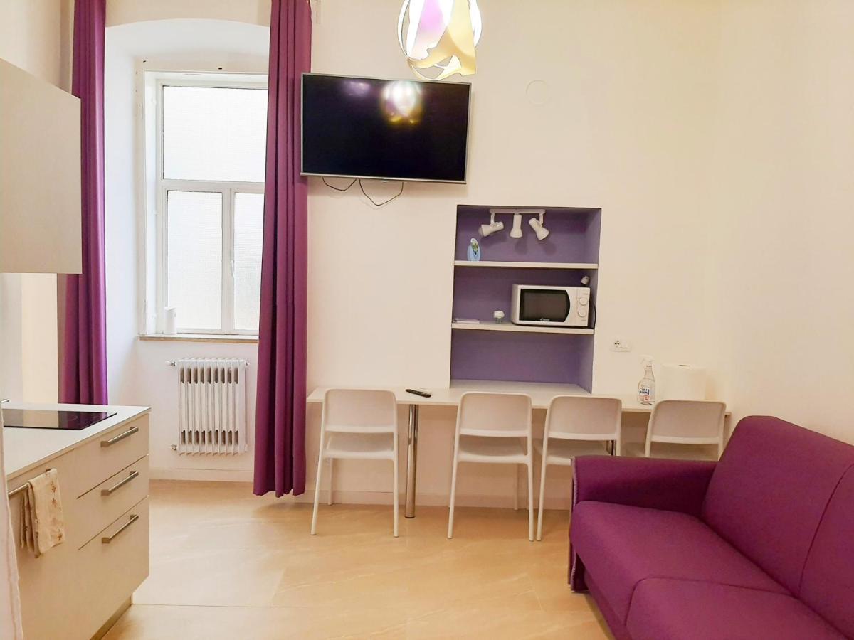 Trieste Center Rooms & Apartments - Fiori Di Trieste Extérieur photo