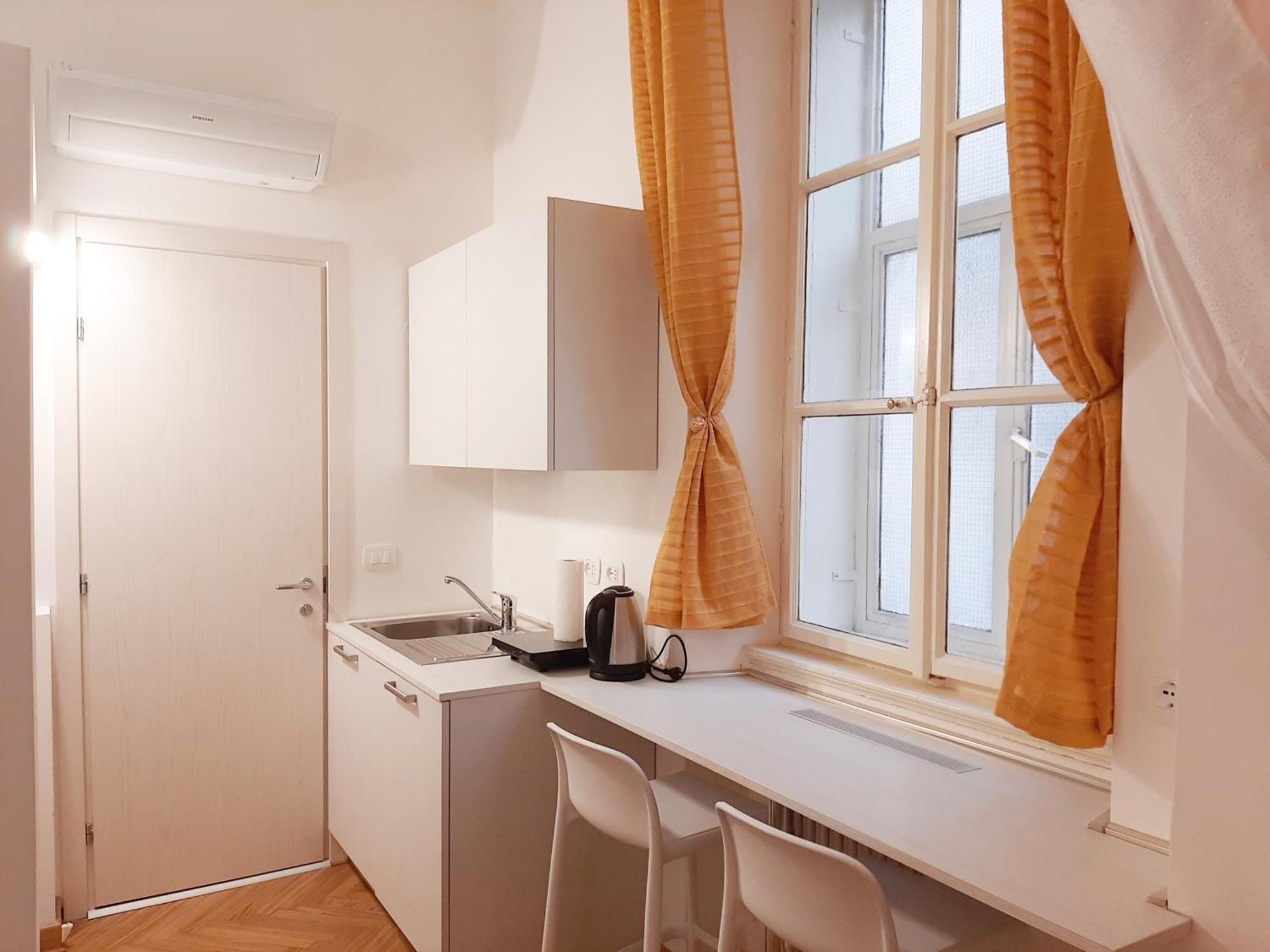 Trieste Center Rooms & Apartments - Fiori Di Trieste Extérieur photo