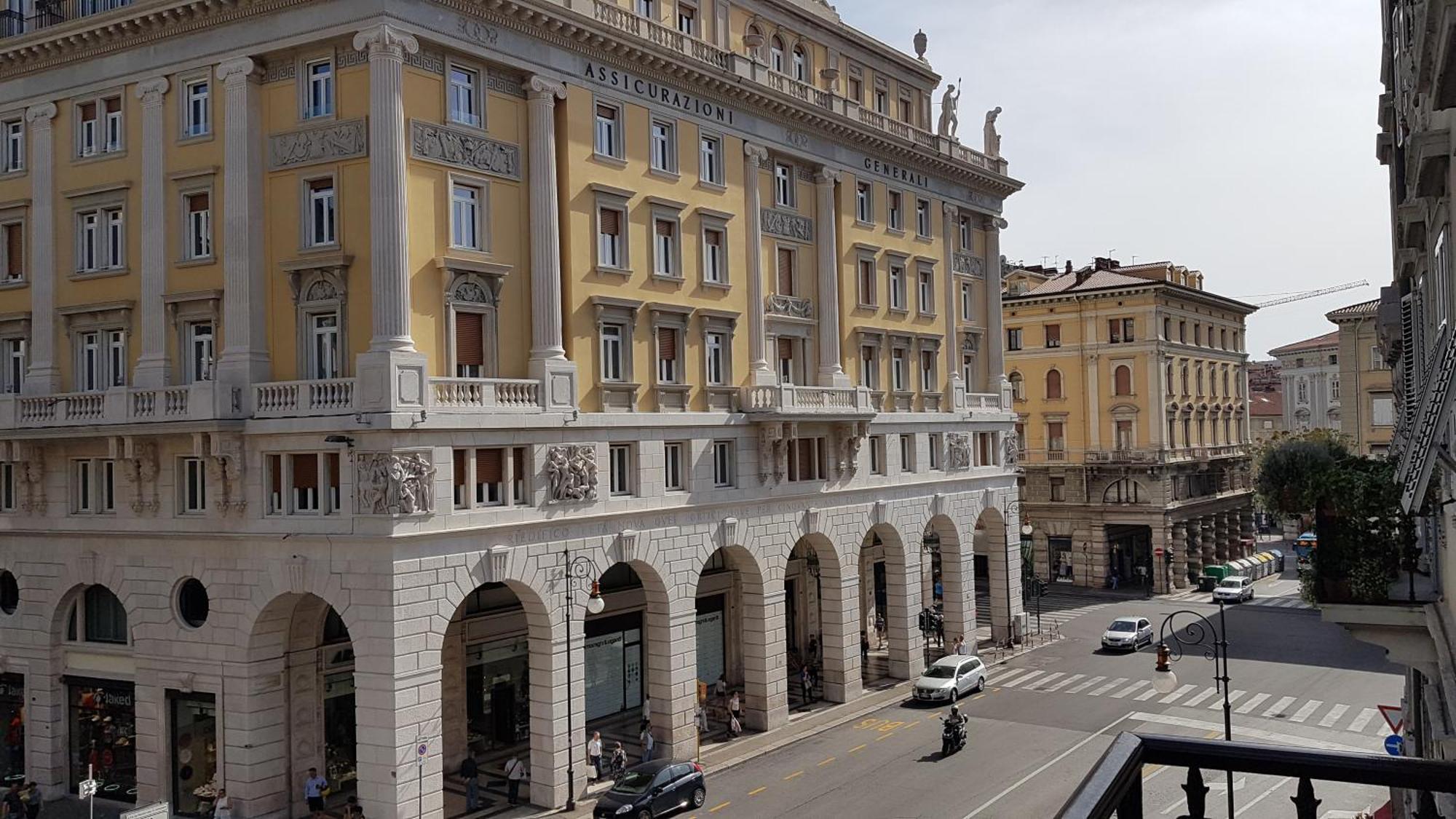 Trieste Center Rooms & Apartments - Fiori Di Trieste Extérieur photo
