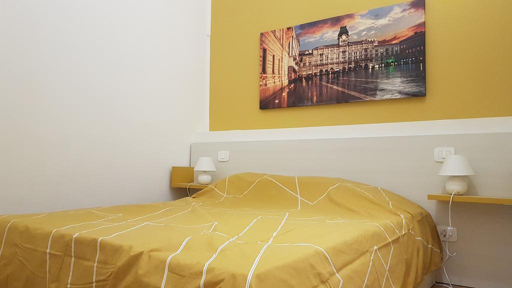 Trieste Center Rooms & Apartments - Fiori Di Trieste Extérieur photo